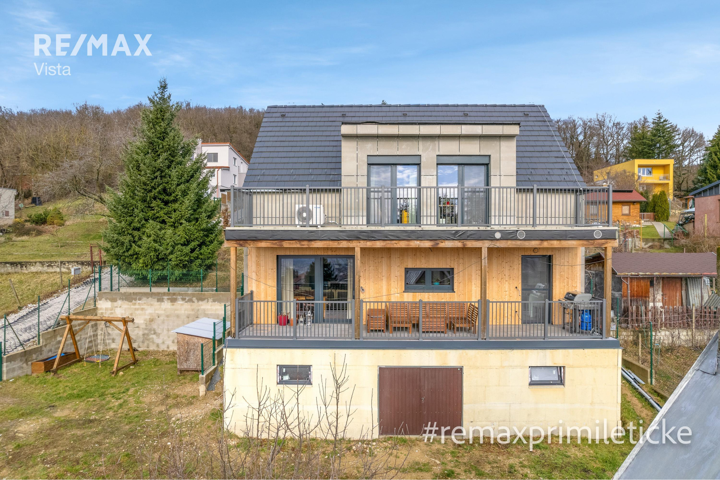 Na predaj moderný pasívny drevodom pod lesom