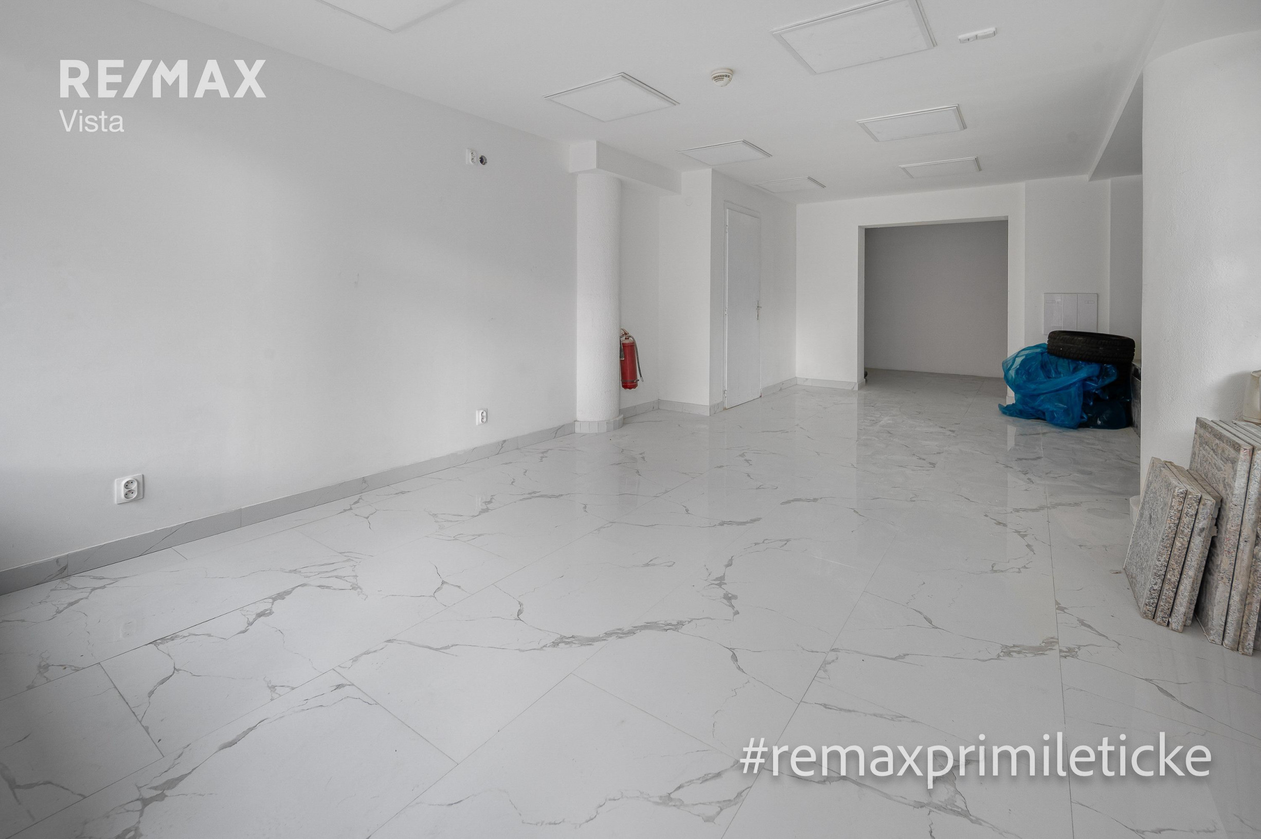 Komerčný priestor s výkladom do dvoch strán v centre Bratislavy