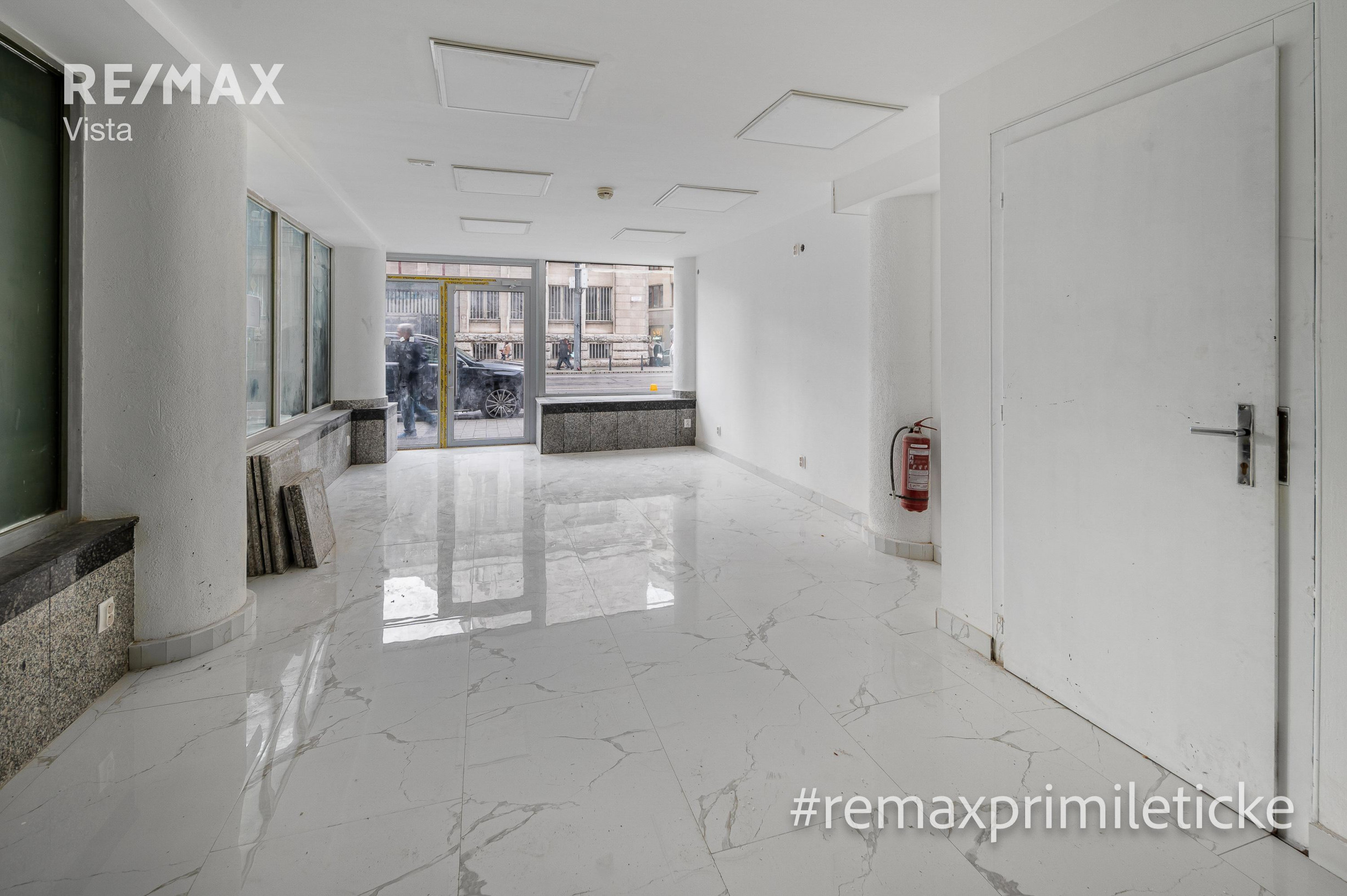 Komerčný priestor s výkladom do dvoch strán v centre Bratislavy