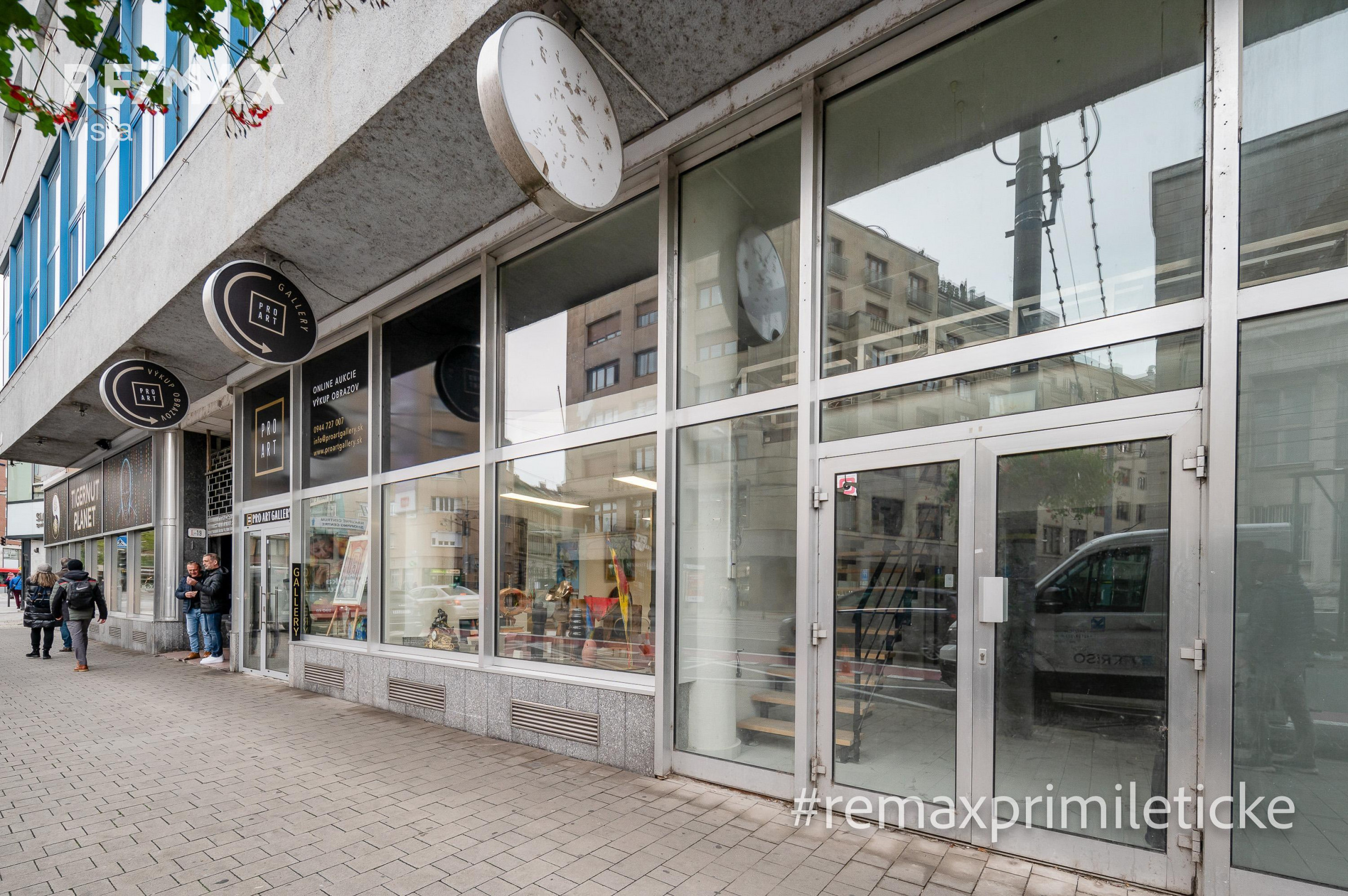 Komerčný priestor s výkladom do dvoch strán v centre Bratislavy