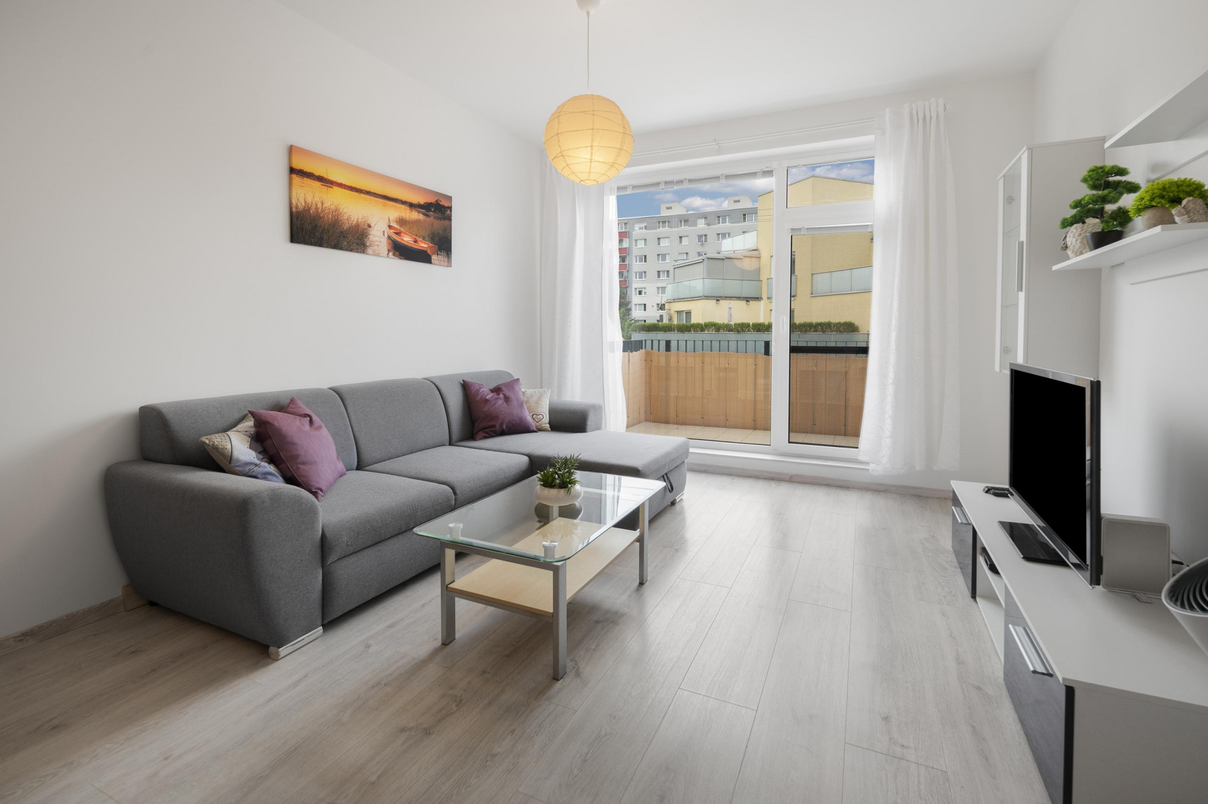 Prenajaté - Na prenájom 2-izb byt v novostavbe s parkovacím státím