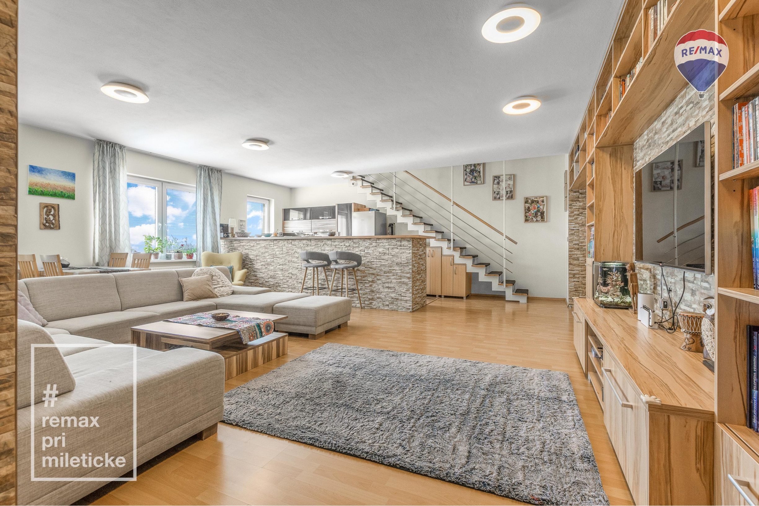 Na predaj veľkometrážny mezonet s terasou a garážou