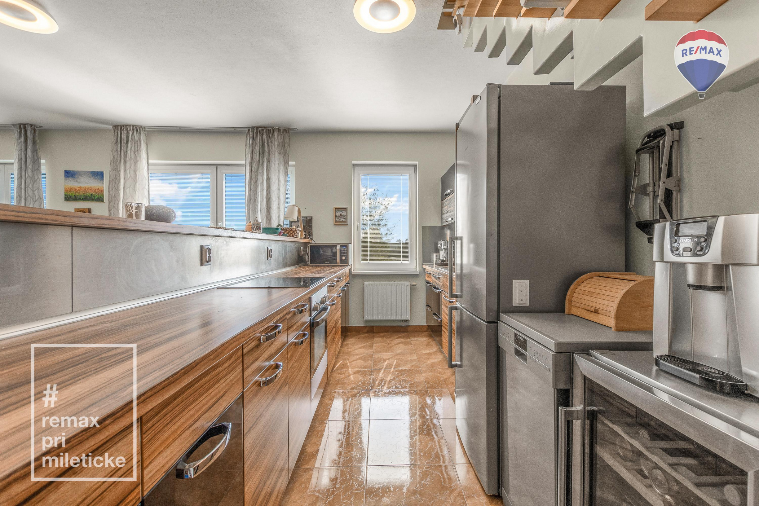 Na predaj veľkometrážny mezonet s terasou a garážou