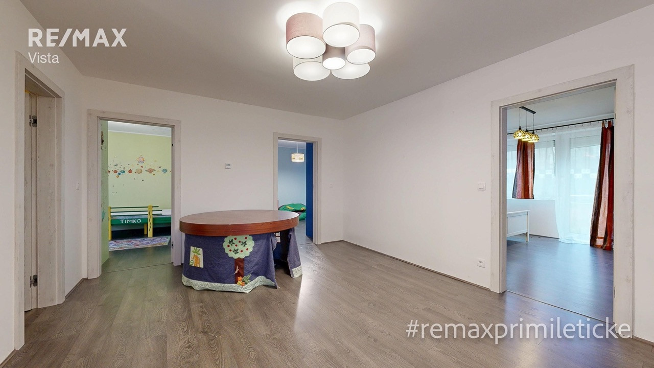 NOVÁ PONUKA - Na predaj priestranný rodinný dom priamo pod lesom