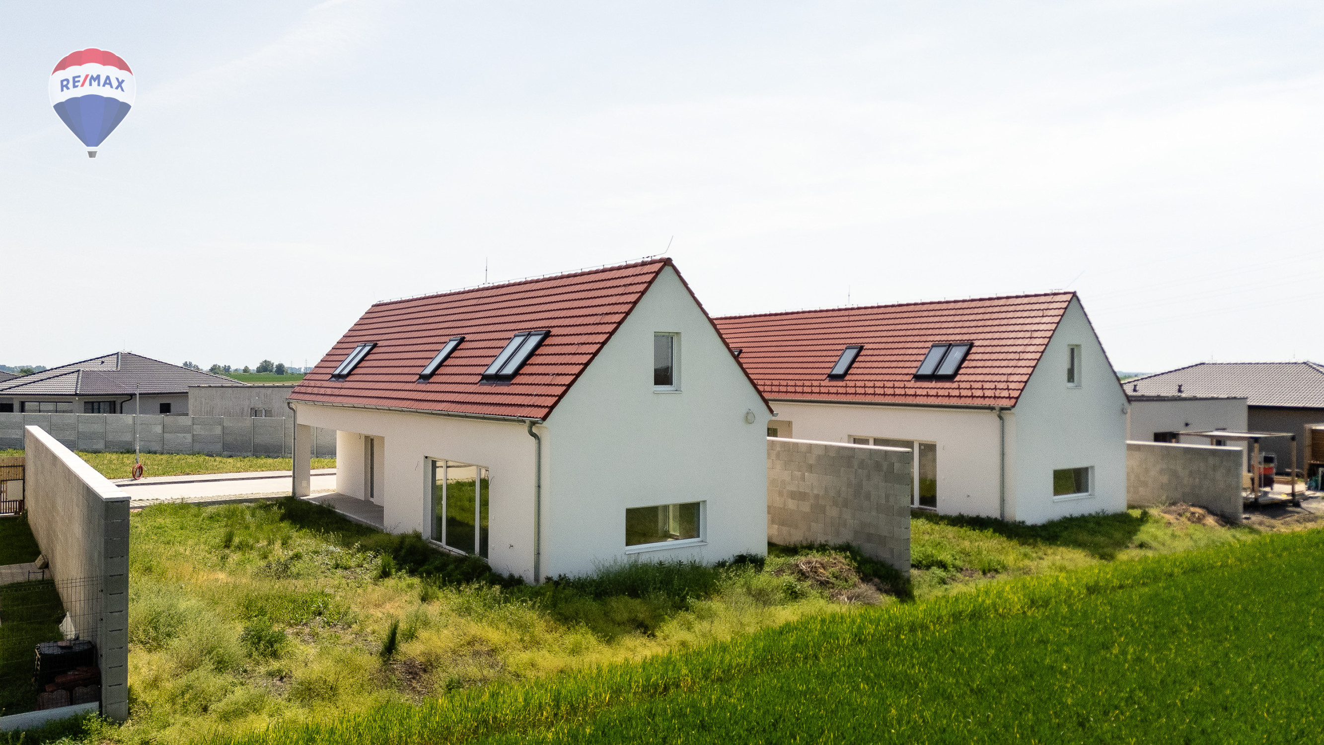 Moderný vidiecky dom v Topoľnici – bývanie i podnikanie v jednom!