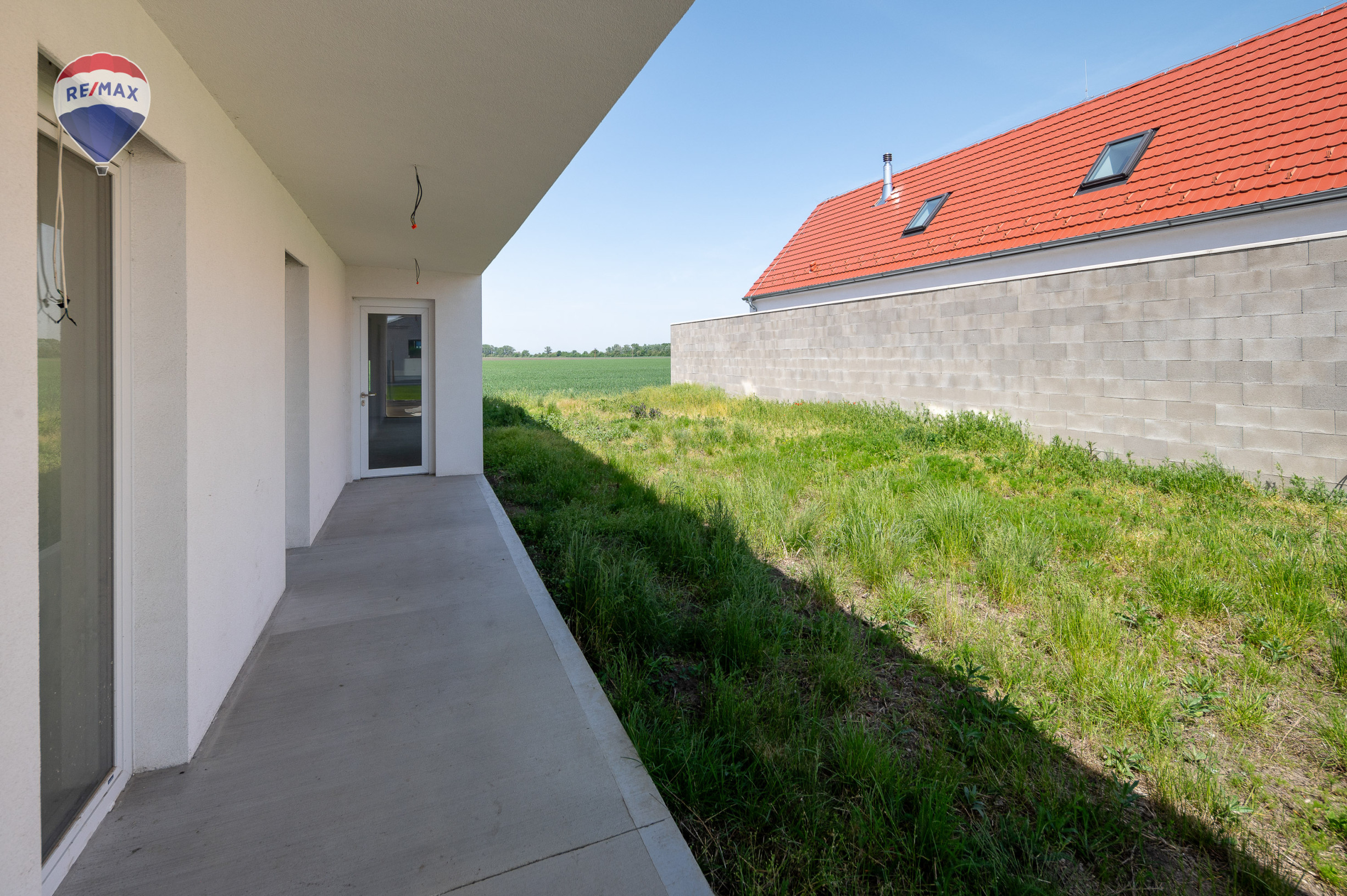 Moderný vidiecky dom v Topoľnici – bývanie i podnikanie v jednom!