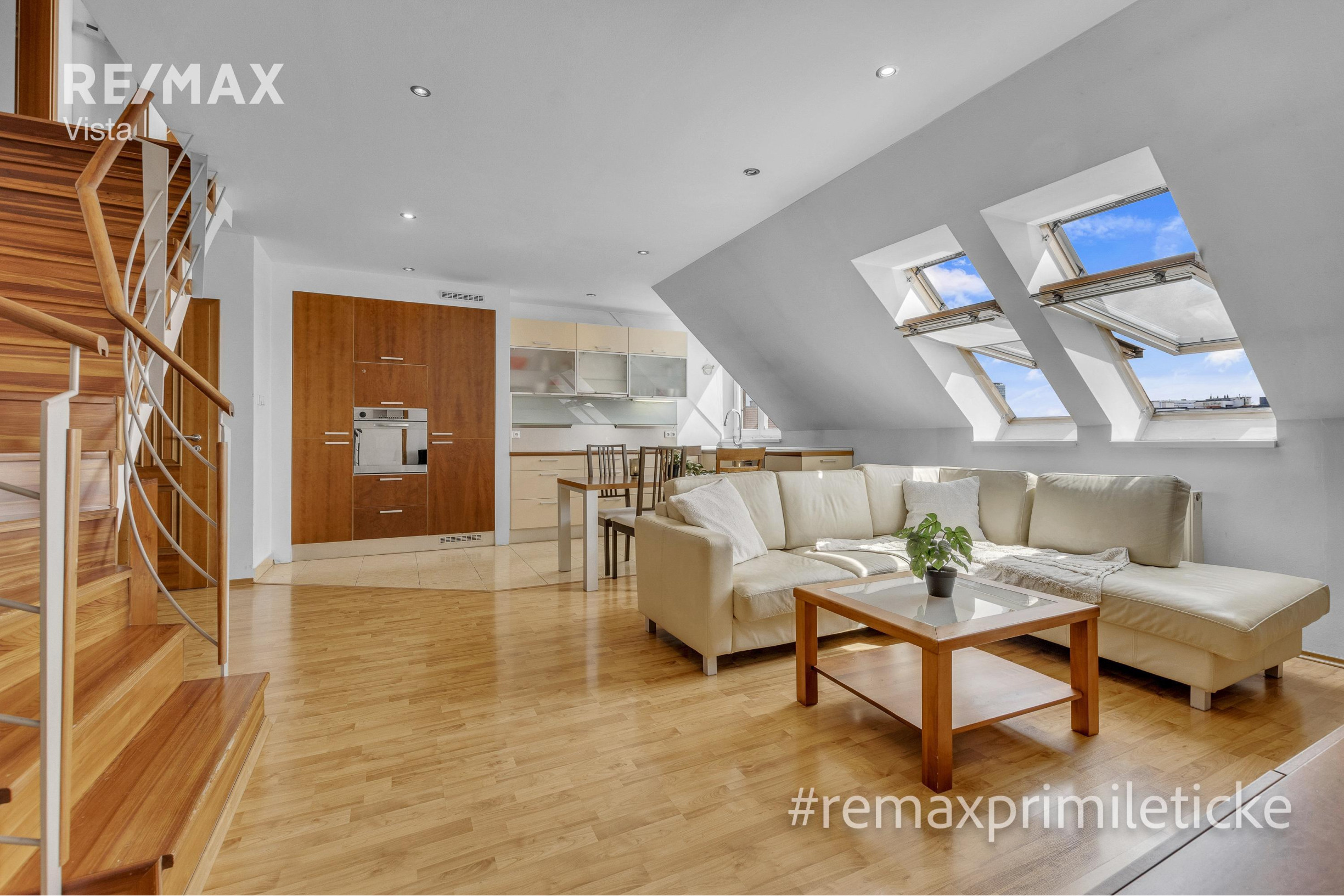 NA PREDAJ 3-izbový mezanín v Starom Meste pod hradom