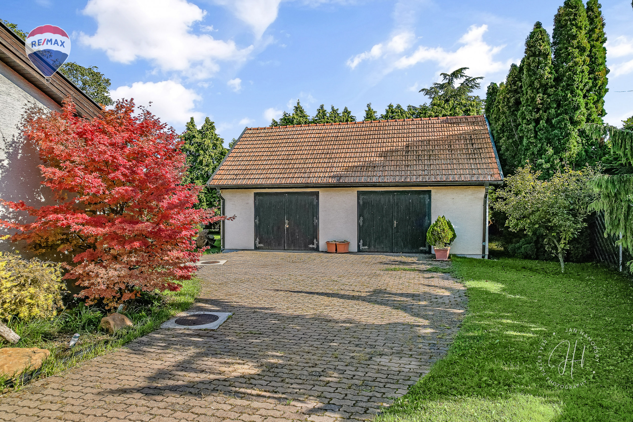 RODINNÝ DOM S VEĽKORYSÝM POZEMKOM 2987 m² – PÁC PRI CÍFERI