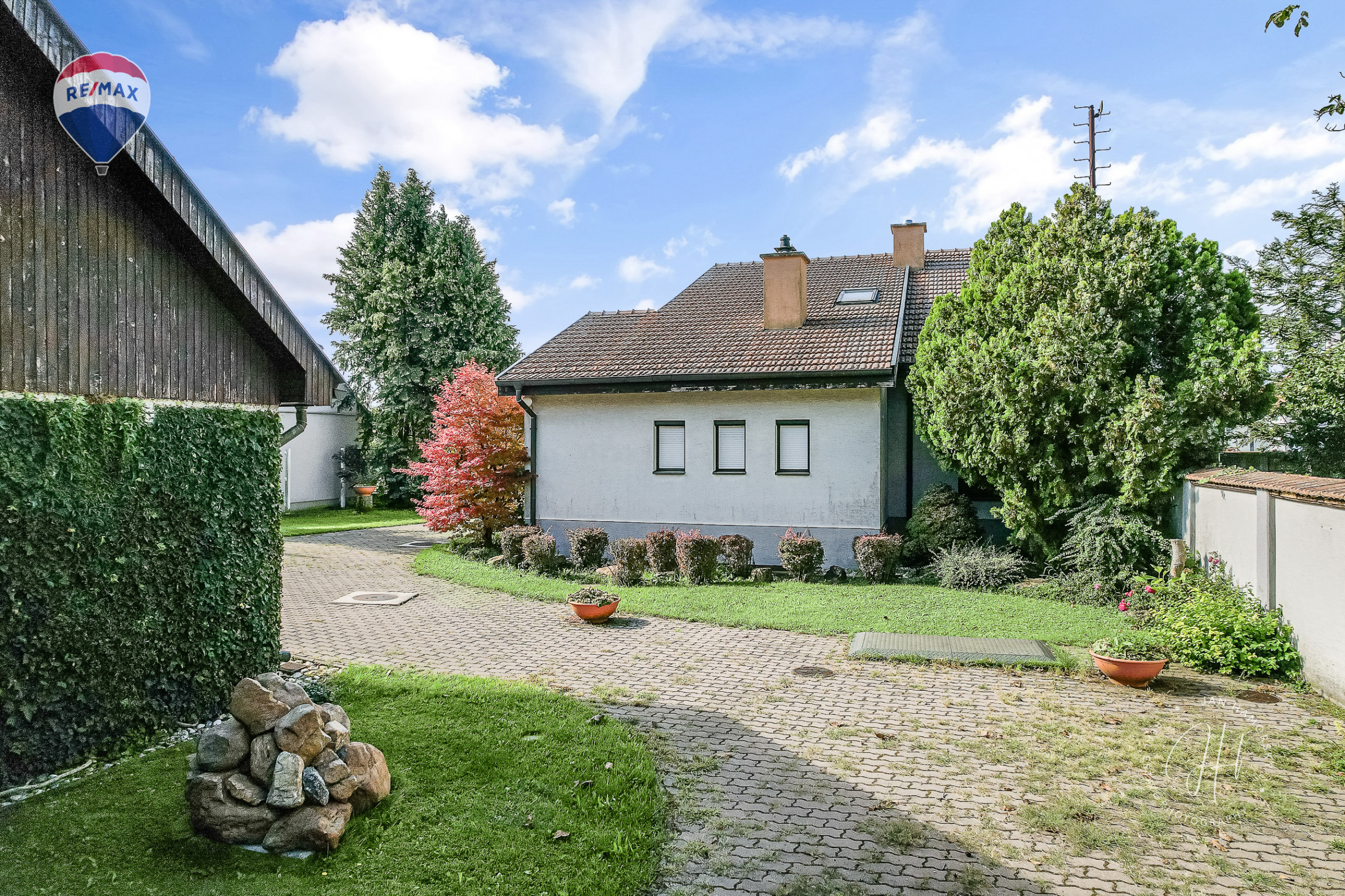 RODINNÝ DOM S VEĽKORYSÝM POZEMKOM 2987 m² – PÁC PRI CÍFERI