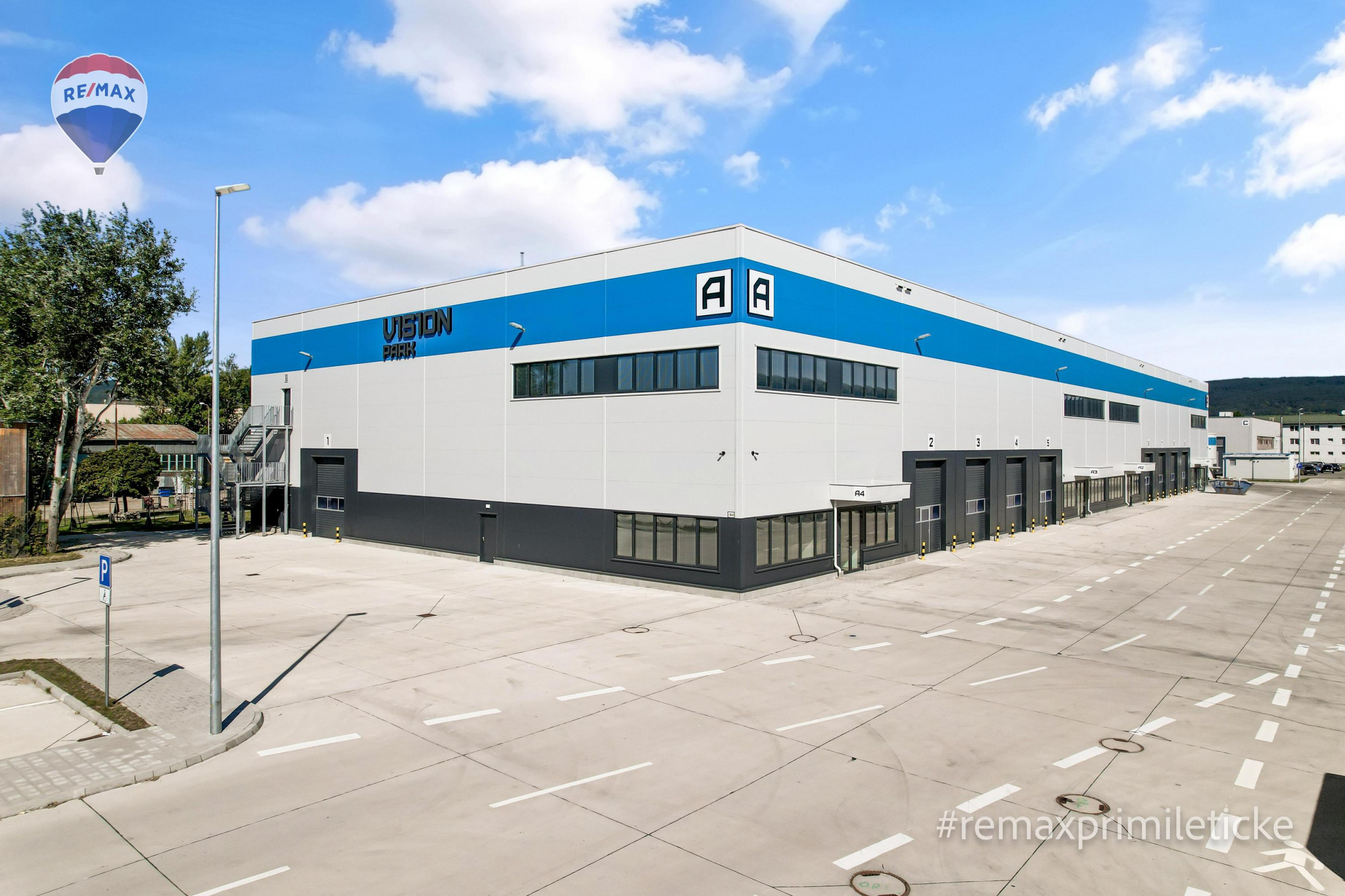 MODERNÝ LOGISTICKO-VÝROBNÝ AREÁL S VÝNIMOČNOU DOSTUPNOSŤOU