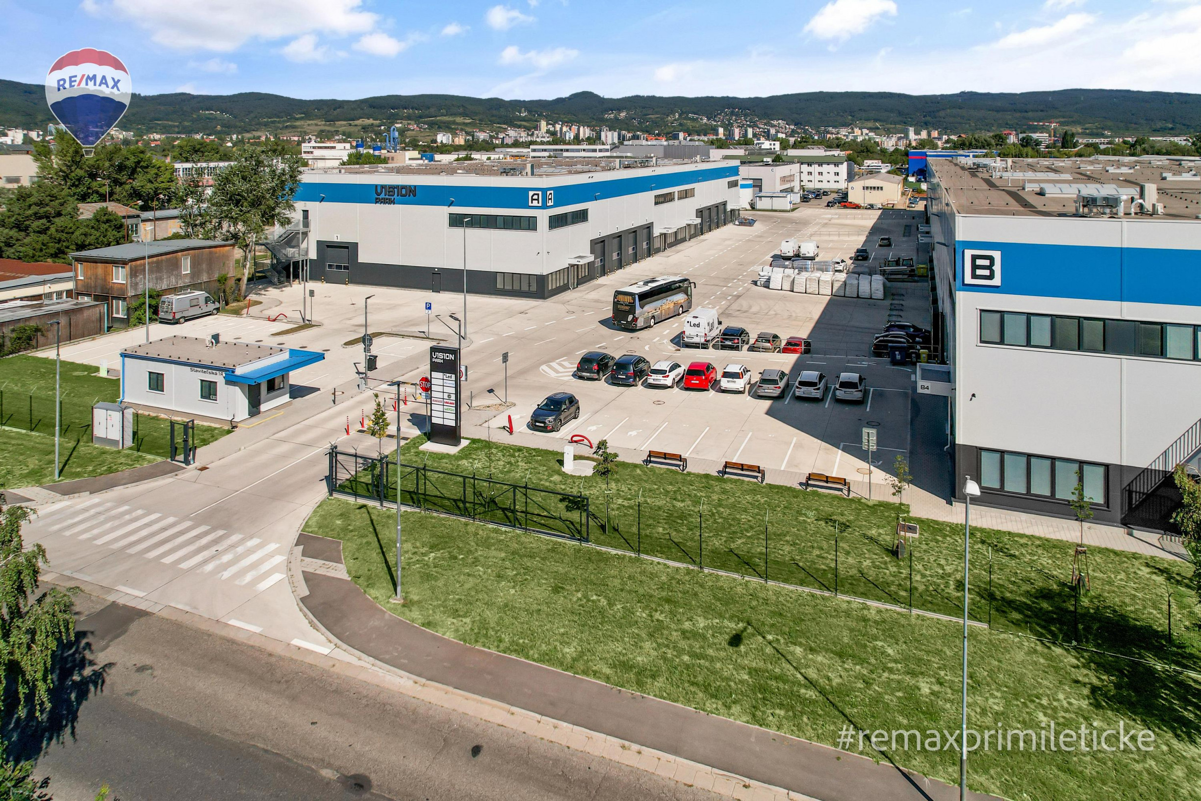 MODERNÝ LOGISTICKO-VÝROBNÝ AREÁL S VÝNIMOČNOU DOSTUPNOSŤOU