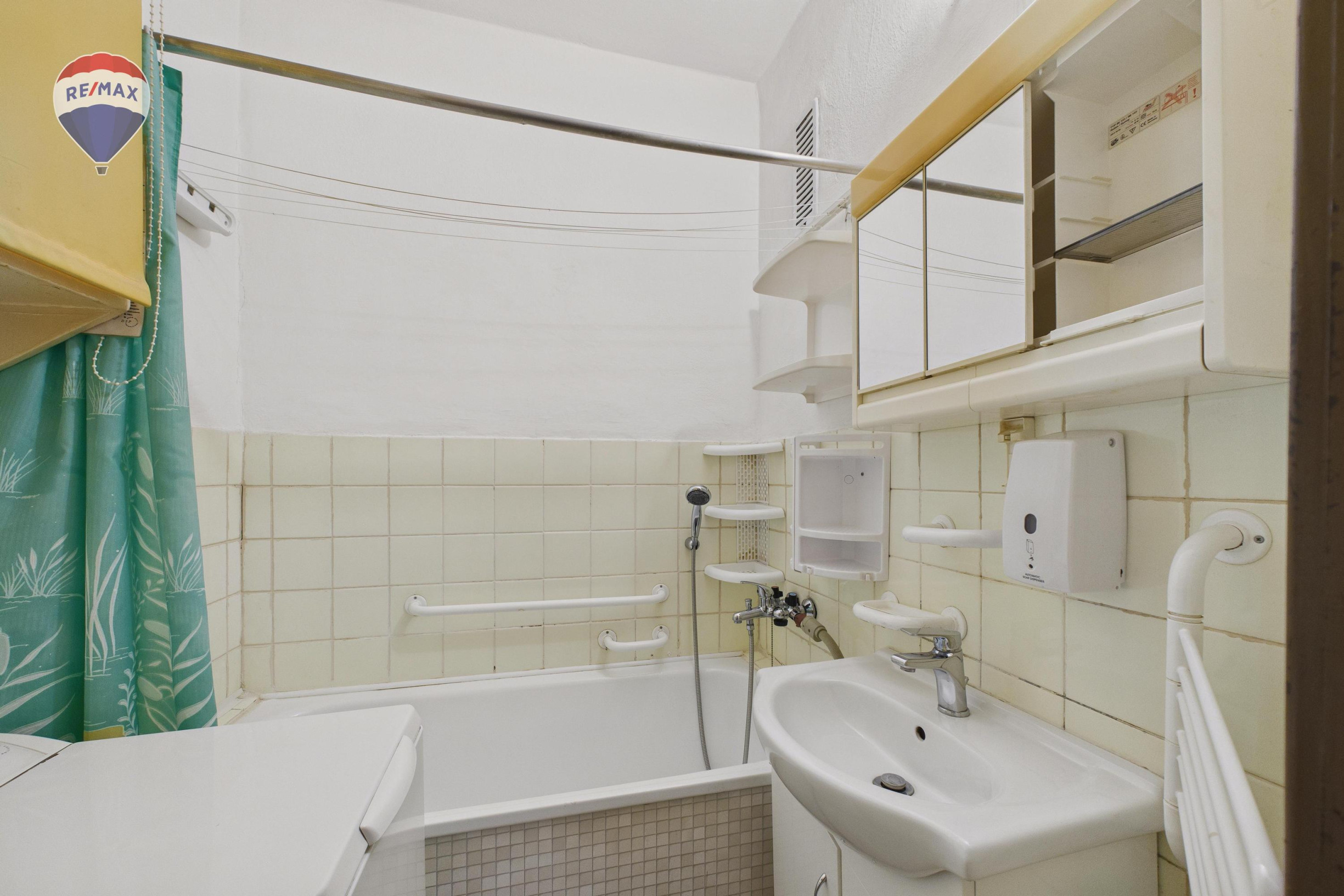 3-izb. byt - SKVELÁ DISPOZÍCIA - BA II - ČIERNOVODSKÁ UL.