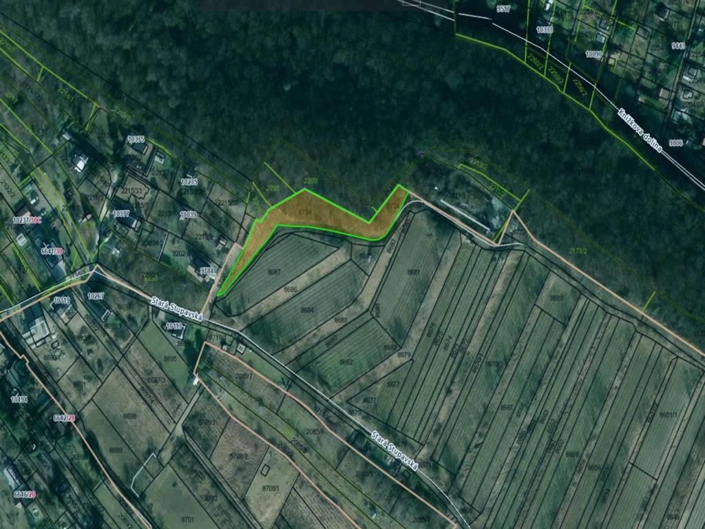 NA PREDAJ: Pozemok (rekreačný) 2033m2, ulica Stará Stupavská, BA III - Rača