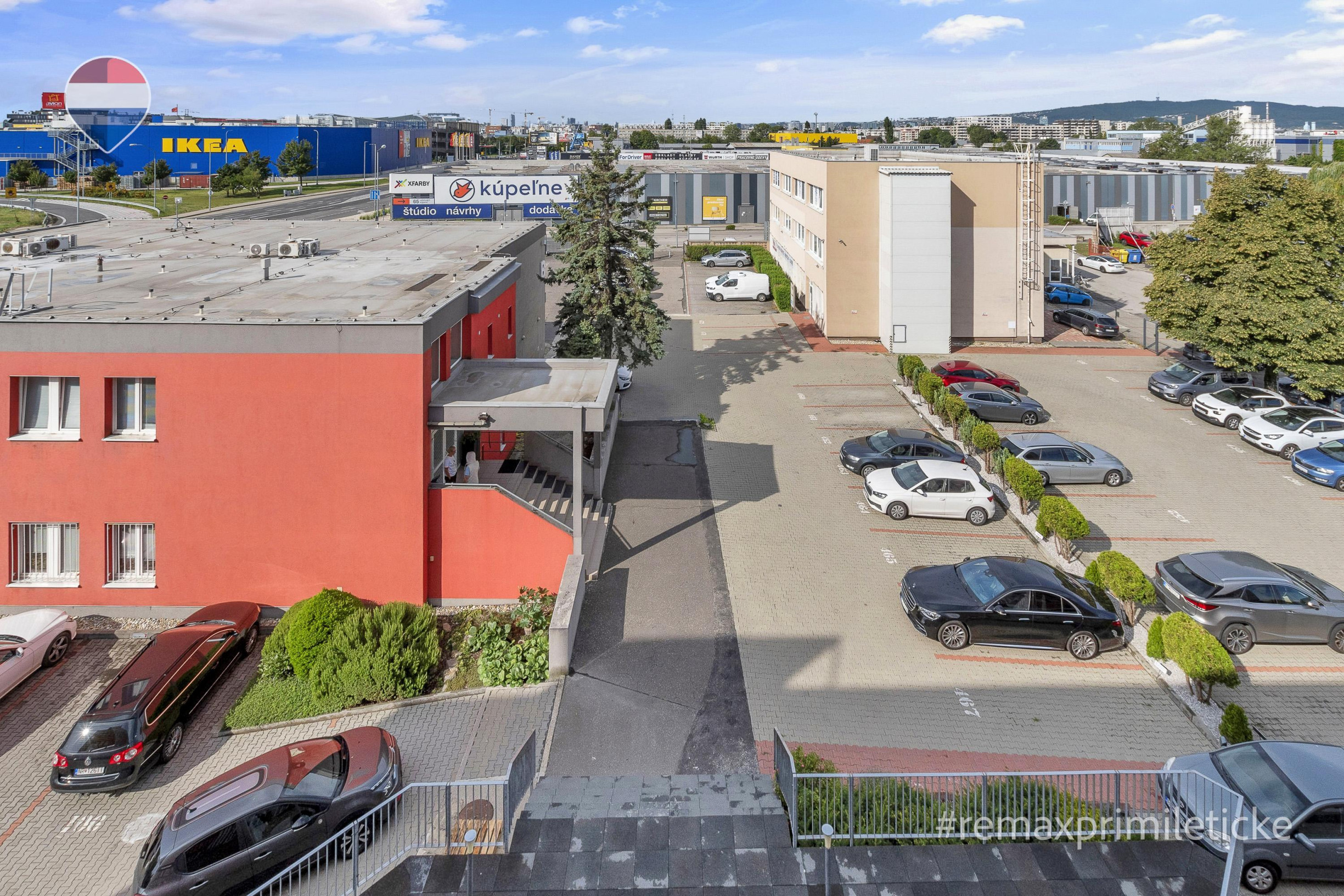 Priestranné kancelárske priestory 300 m² na prenájom | Pestovateľská ulica, Bratislava – Ružinov
