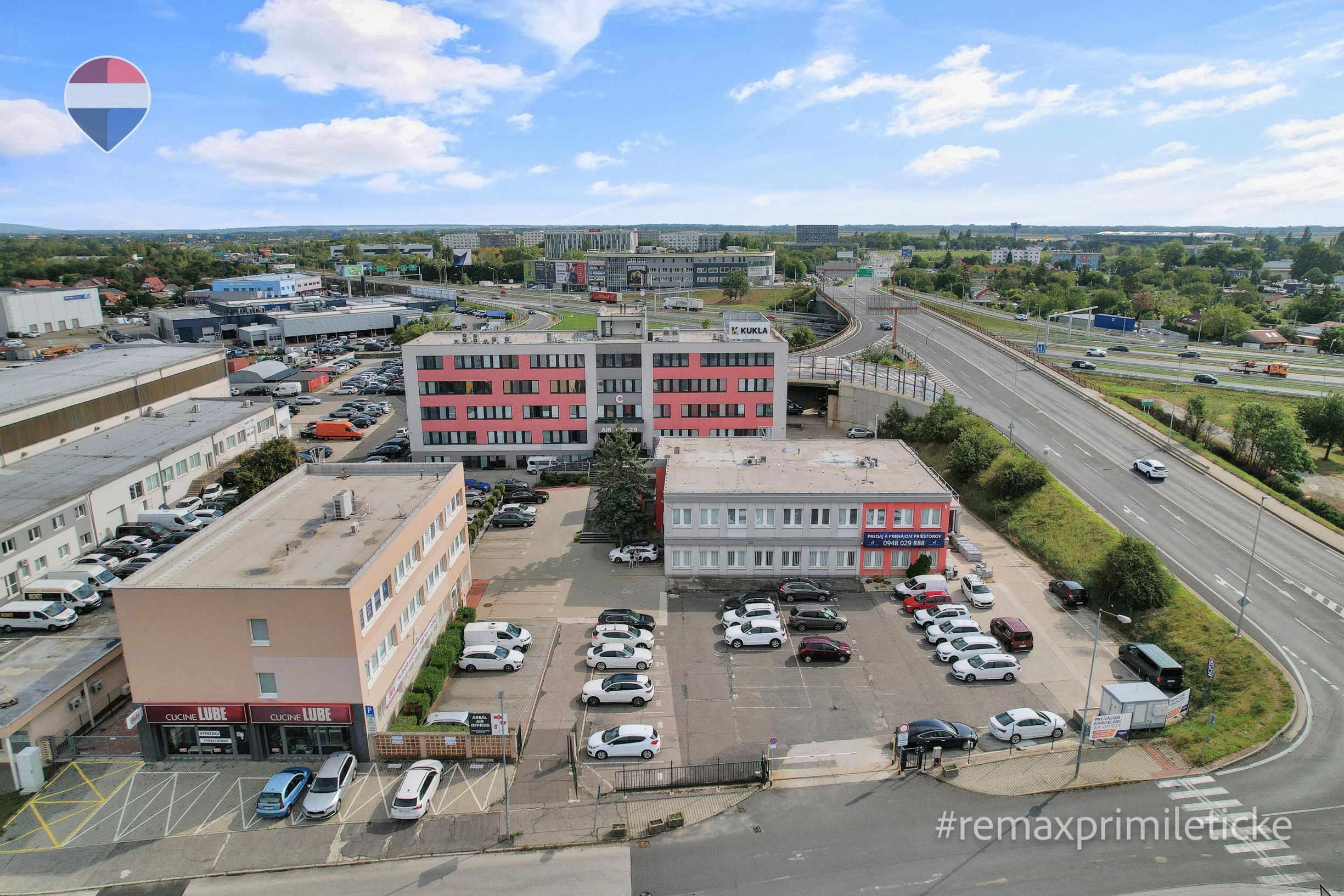 Priestranné kancelárske priestory 300 m² na prenájom | Pestovateľská ulica, Bratislava – Ružinov