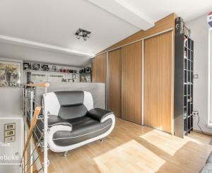 Na predaj veľkometrážny mezonet s terasou a garážou