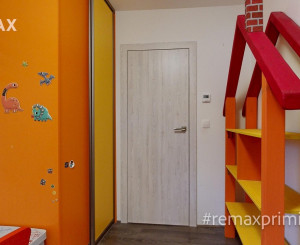 NOVÁ PONUKA - Na predaj priestranný rodinný dom priamo pod lesom