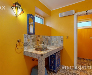 NOVÁ PONUKA - Na predaj priestranný rodinný dom priamo pod lesom