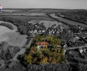 Na predaj exkluzívna usadlosť s nekonečnými možnosťami využitia!