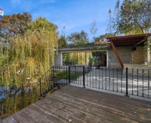 Na predaj exkluzívna usadlosť s nekonečnými možnosťami využitia!