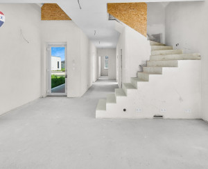 Moderný vidiecky dom v Topoľnici – bývanie i podnikanie v jednom!