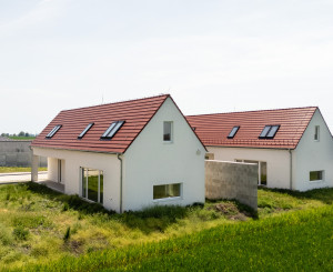 Moderný vidiecky dom v Topoľnici – bývanie i podnikanie v jednom!