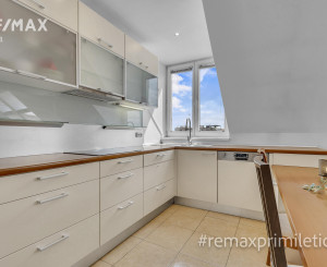 NA PREDAJ 3-izbový mezanín v Starom Meste pod hradom