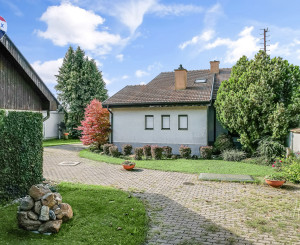 RODINNÝ DOM S VEĽKORYSÝM POZEMKOM 2987 m² – PÁC PRI CÍFERI