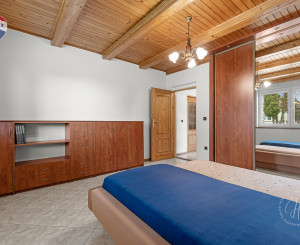 RODINNÝ DOM S VEĽKORYSÝM POZEMKOM 2987 m² – PÁC PRI CÍFERI