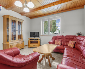 RODINNÝ DOM S VEĽKORYSÝM POZEMKOM 2987 m² – PÁC PRI CÍFERI