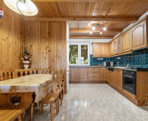 RODINNÝ DOM S VEĽKORYSÝM POZEMKOM 2987 m² – PÁC PRI CÍFERI