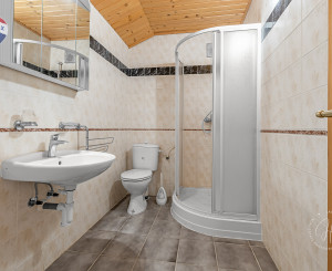 RODINNÝ DOM S VEĽKORYSÝM POZEMKOM 2987 m² – PÁC PRI CÍFERI