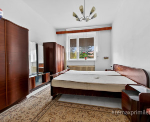 Rodinny dom s veľkým pozemkom v centre obce