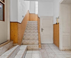 Rodinny dom s veľkým pozemkom v centre obce