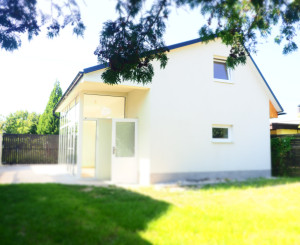 PREDAJ: Chata celoroč. obyv.3-izb.,62m2,poz. 177m2,Súkromie,Zaskl.terasa,Bratislava/Vajnorské jazerá