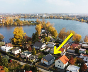 PREDAJ: Chata celoroč. obyv.3-izb.,62m2,poz. 177m2,Súkromie,Zaskl.terasa,Bratislava/Vajnorské jazerá