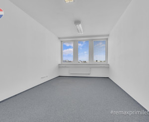 Priestranné kancelárske priestory 300 m² na prenájom | Pestovateľská ulica, Bratislava – Ružinov