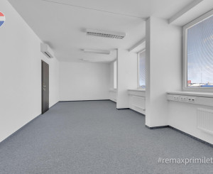 Priestranné kancelárske priestory 300 m² na prenájom | Pestovateľská ulica, Bratislava – Ružinov