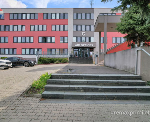 Priestranné kancelárske priestory 300 m² na prenájom | Pestovateľská ulica, Bratislava – Ružinov