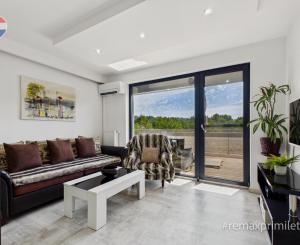 Priestranný 2-izbový byt, 46 m² s terasou a parkovaním