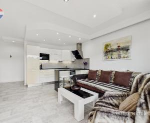 Priestranný 2-izbový byt, 46 m² s terasou a parkovaním