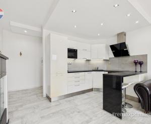 Priestranný 2-izbový byt, 46 m² s terasou a parkovaním