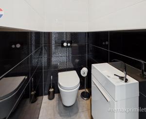 Priestranný 2-izbový byt, 46 m² s terasou a parkovaním