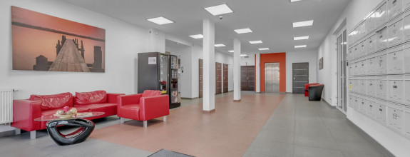 Priestranné kancelárske priestory 300 m² na prenájom | Pestovateľská ulica, Bratislava – Ružinov