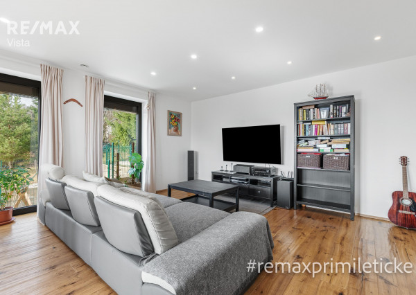 Na predaj moderný pasívny drevodom pod lesom