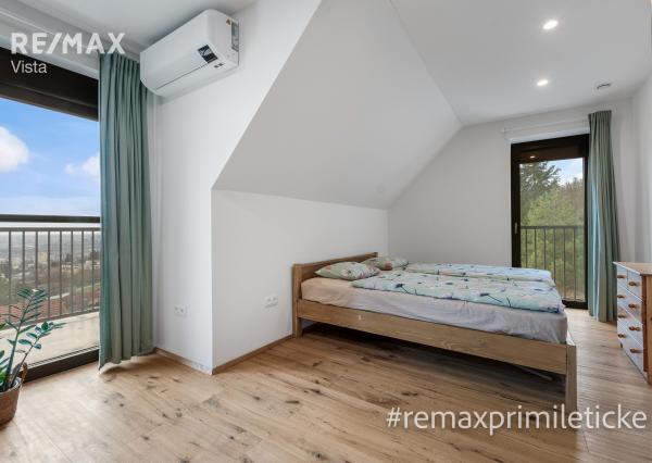 Na predaj moderný pasívny drevodom pod lesom