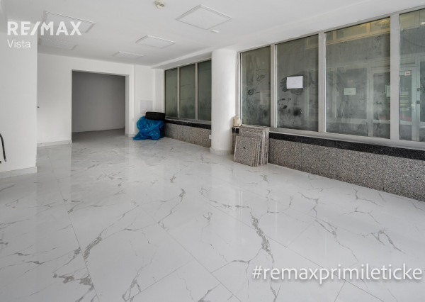 Komerčný priestor s výkladom do dvoch strán v centre Bratislavy