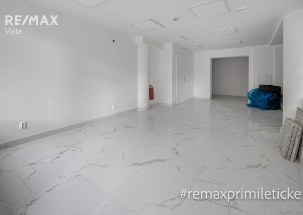 Komerčný priestor s výkladom do dvoch strán v centre Bratislavy