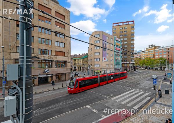 Komerčný priestor s výkladom do dvoch strán v centre Bratislavy