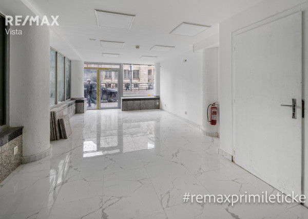 Komerčný priestor s výkladom do dvoch strán v centre Bratislavy